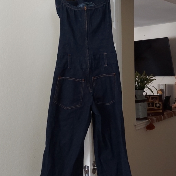 Jumpsuit - Picture 2 of 3